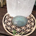 Galet labradorite bleu vert