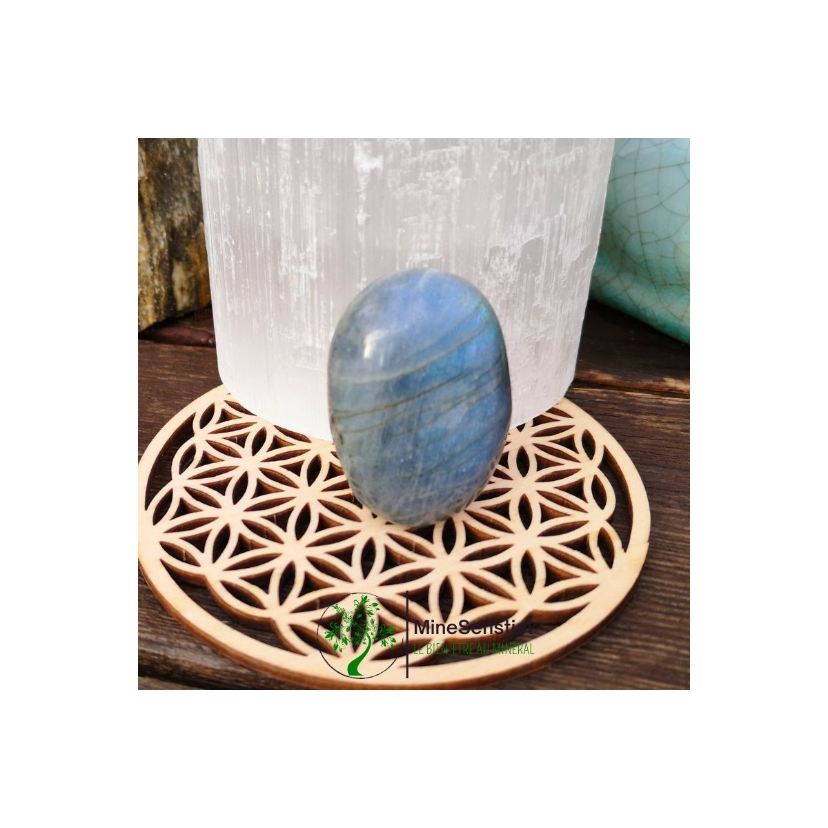 Galet labradorite bleu