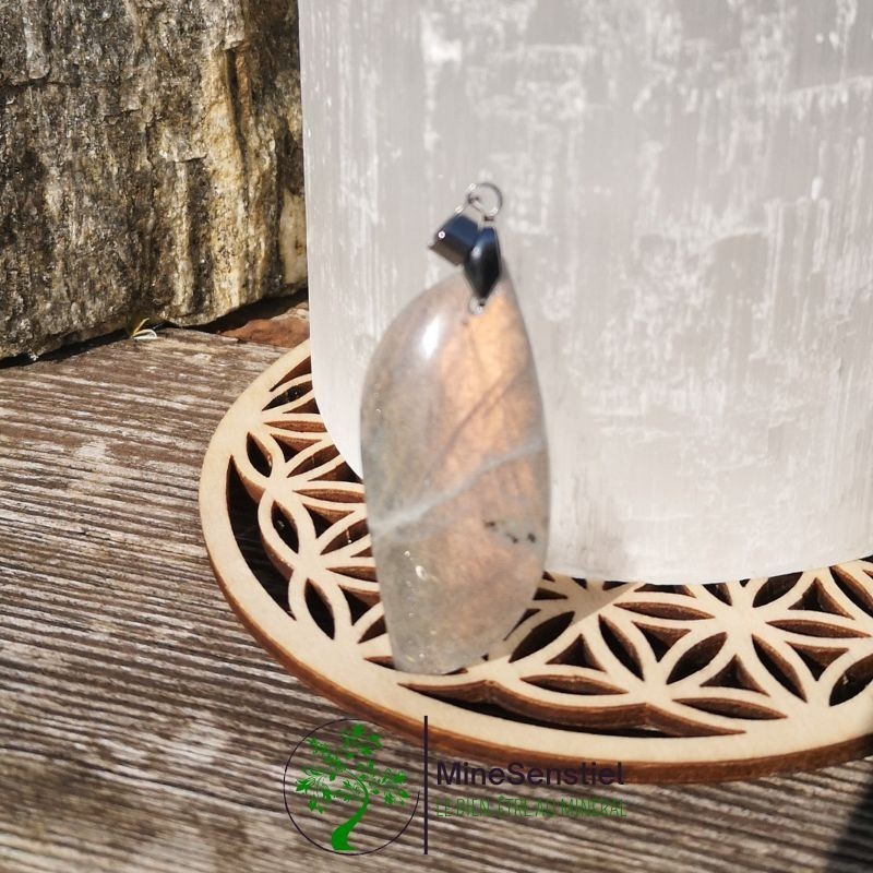 Pendentif labradorite doré