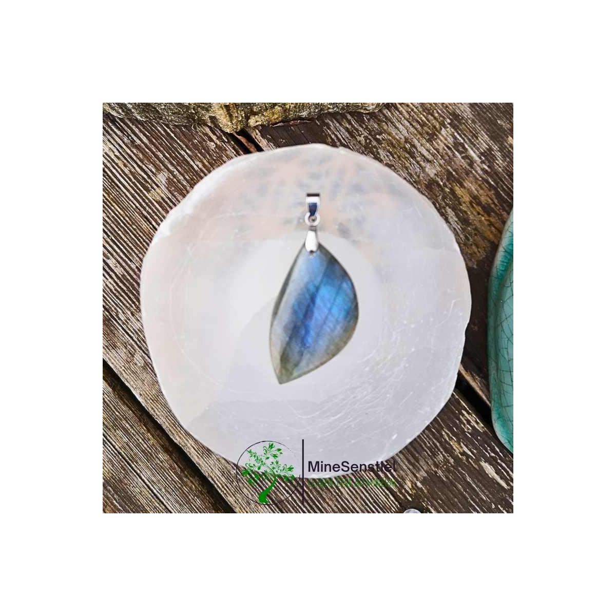 Pendentif labradorite bleu