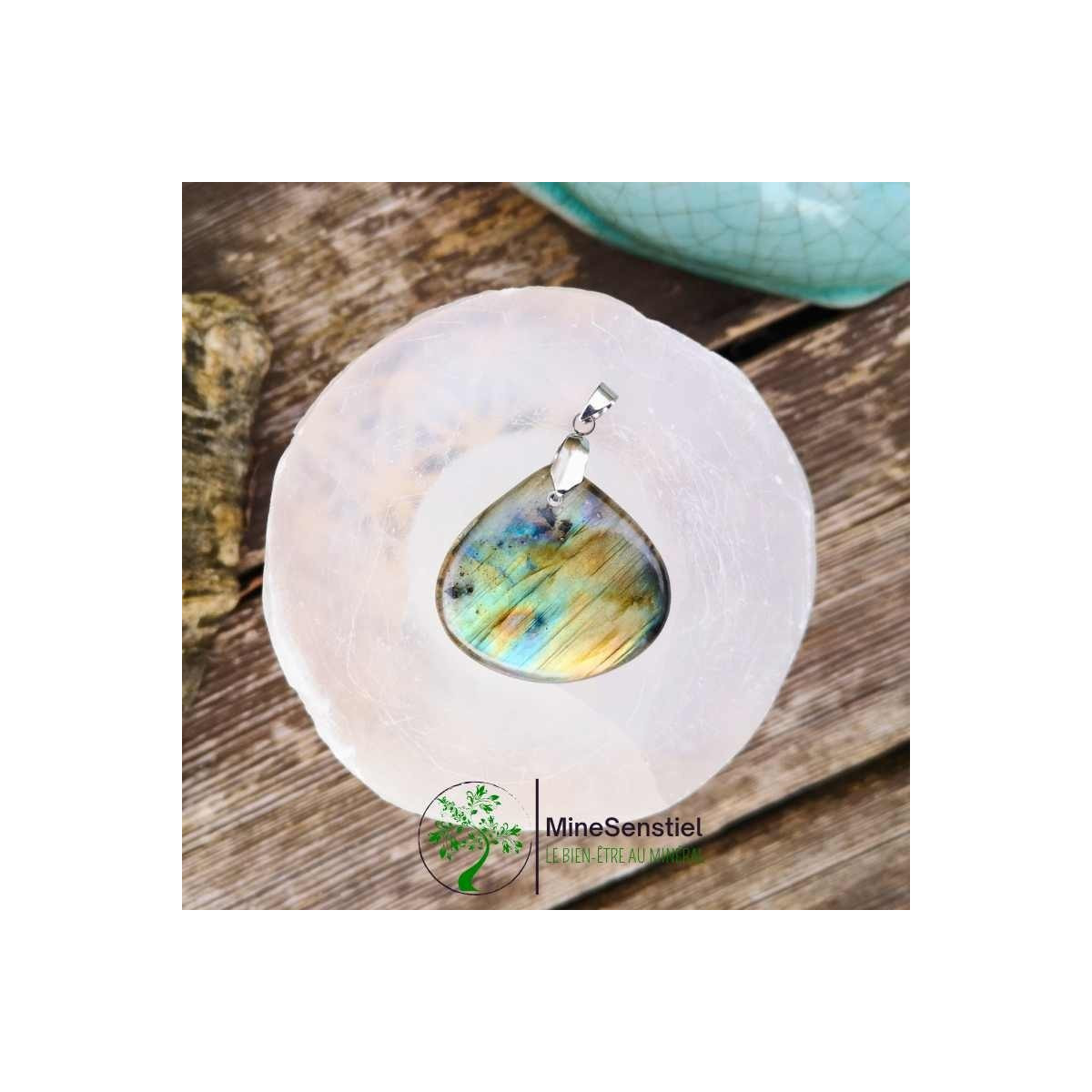 Pendentif labradorite doré vert