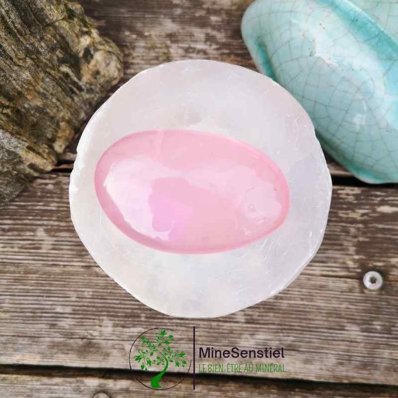 Galet quartz rose de Madagascar