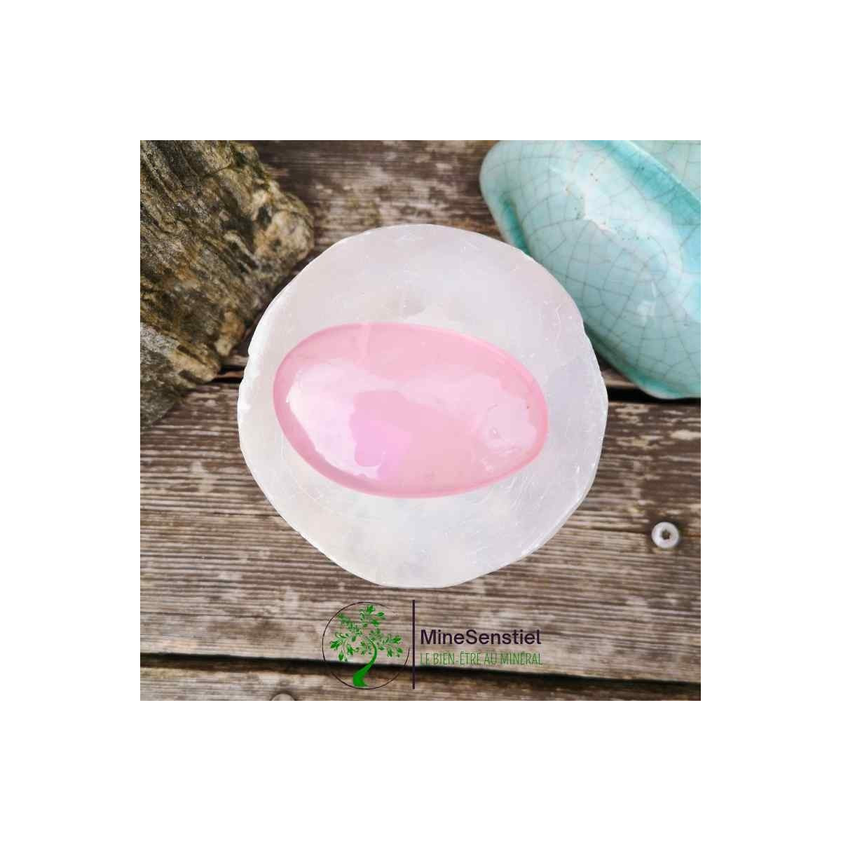 Galet quartz rose de Madagascar