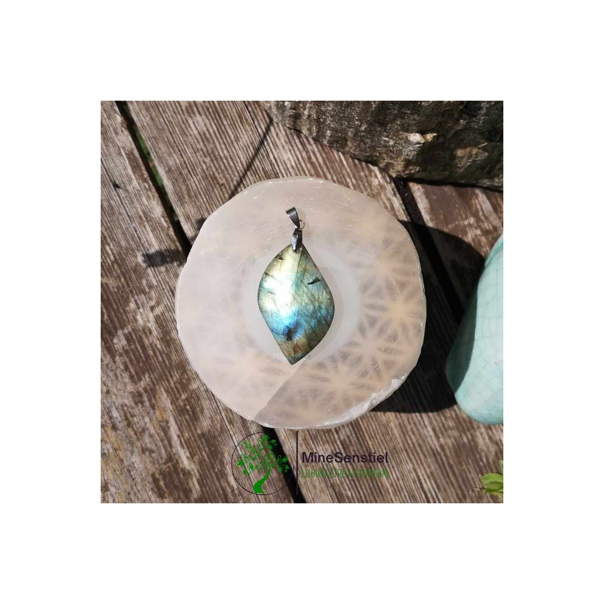 Pendentif labradorite bleu vert