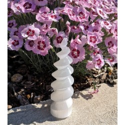 Magnifique tour spirale polie en sélénite