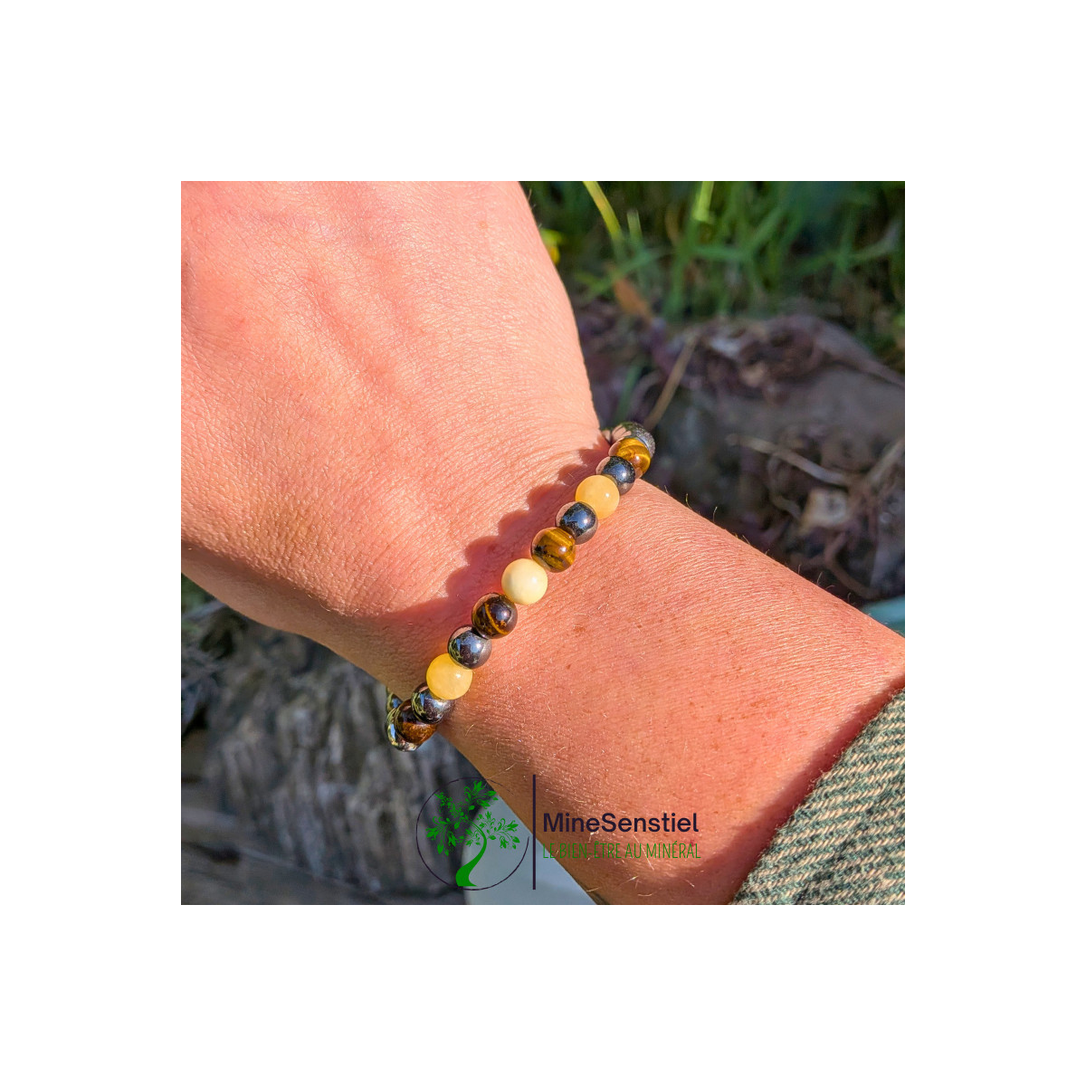 Bracelet chakra plexus solaire porté au poignet - calcite jaune œil de tigre hématite