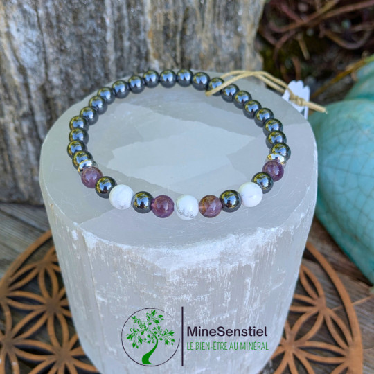 Bracelet chakra coronal en améthyste, howlite et hématite - vue de haut
