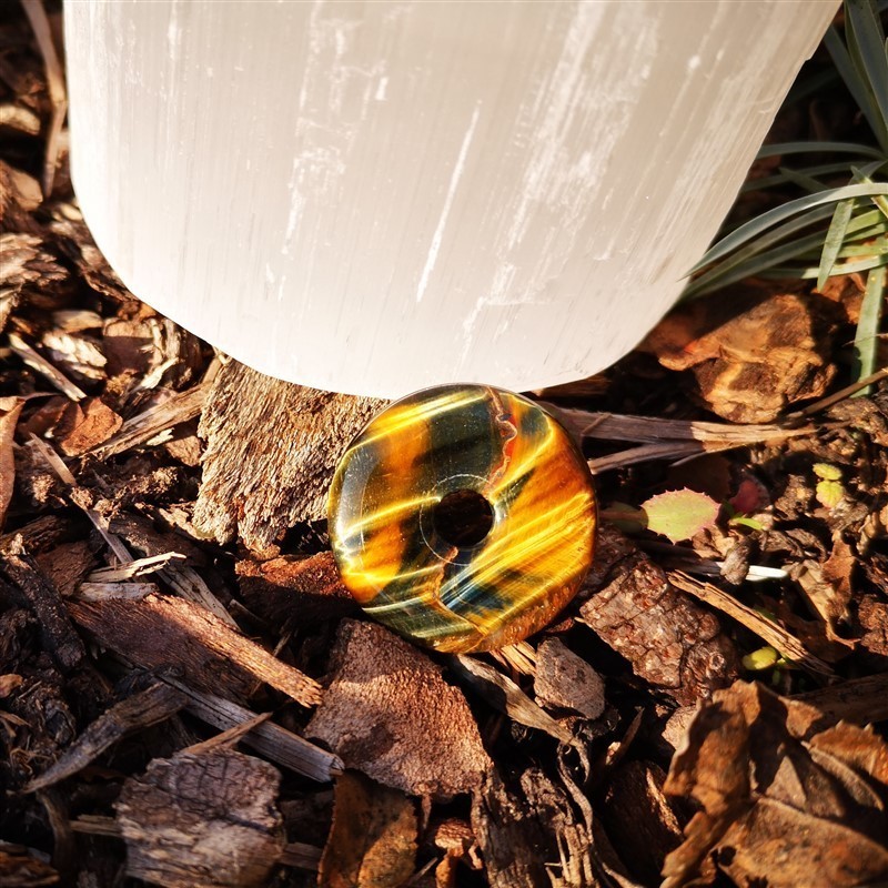 pendentif donut œil de faucon