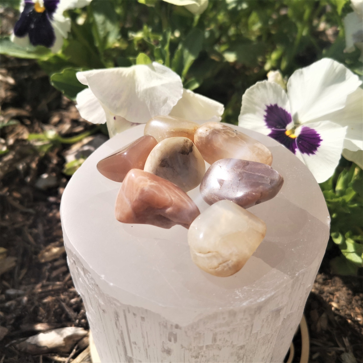 pierre roulée pierre de lune