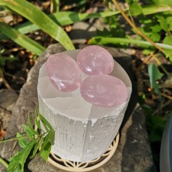 galet quartz rose de Madagascar