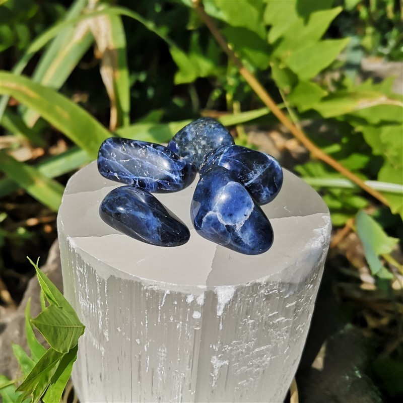 pierre roulée sodalite