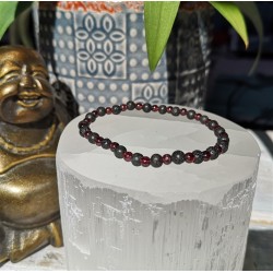 bracelet grenat et pierre de lave 4mm