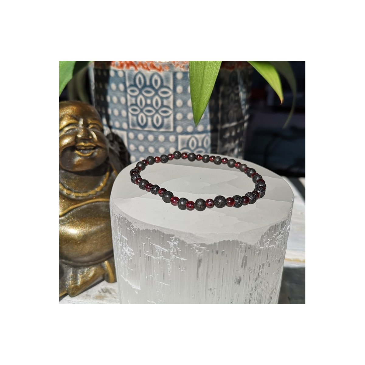 bracelet grenat et pierre de lave 4mm