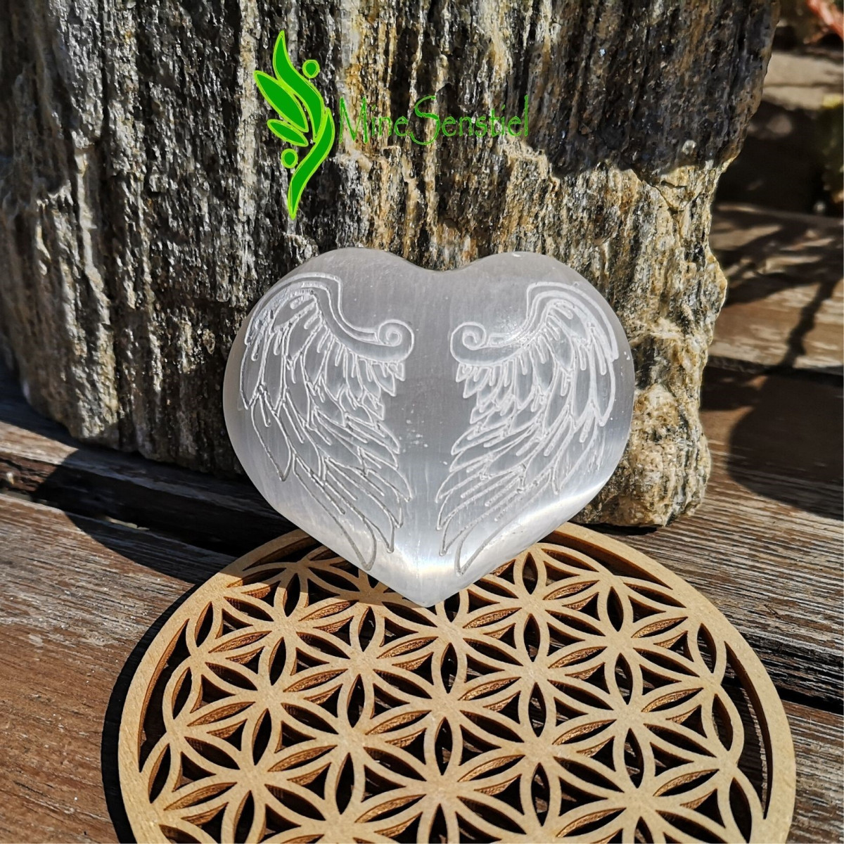 Sélénite coeur ailes d'ange