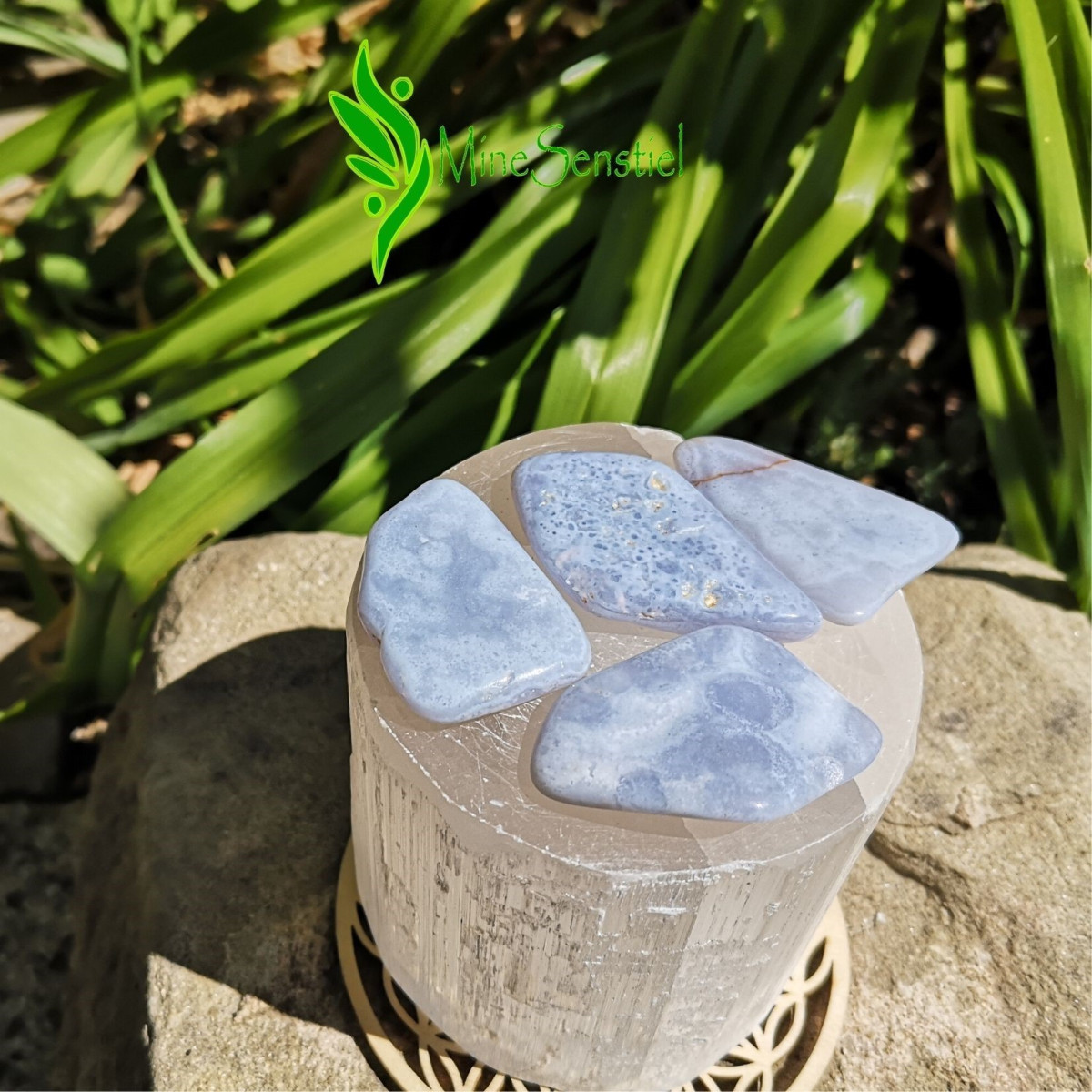 Pierre roulée calcédoine bleue