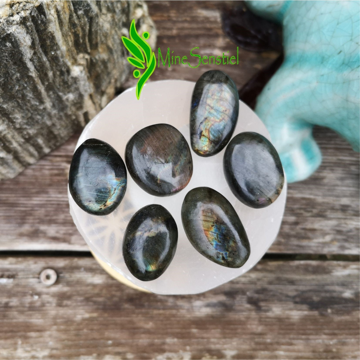 Pierre roulée labradorite