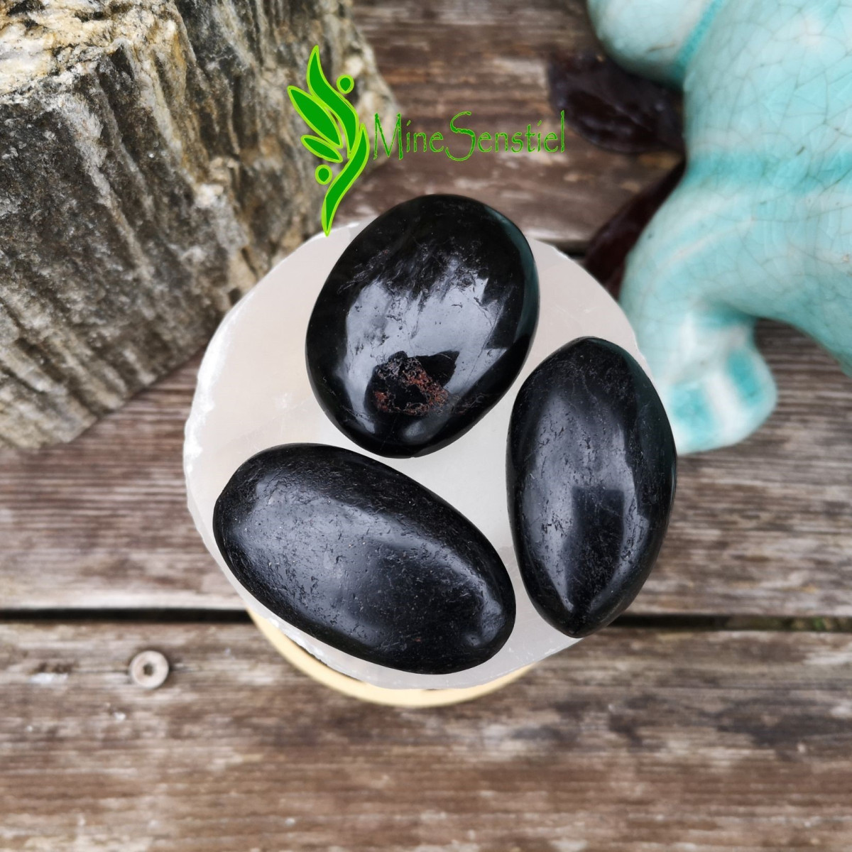 Galet tourmaline noire