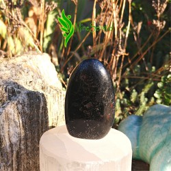 Forme libre tourmaline noire