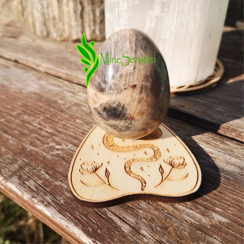 Porte sphère ou oeuf en bois motif serpent