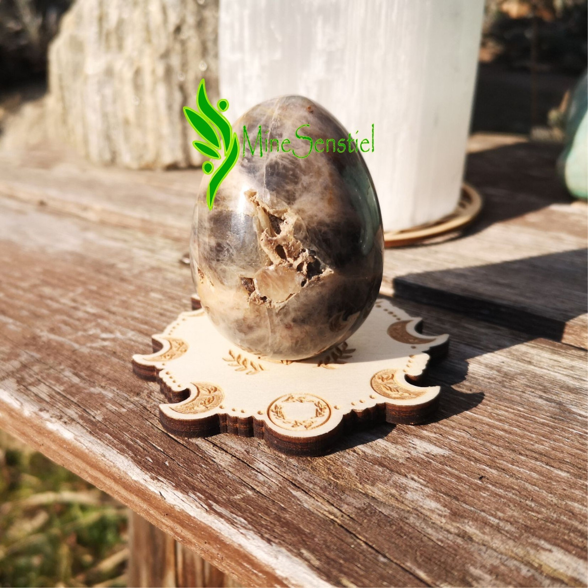 Support sphère ou oeuf en bois motif phases lunaires