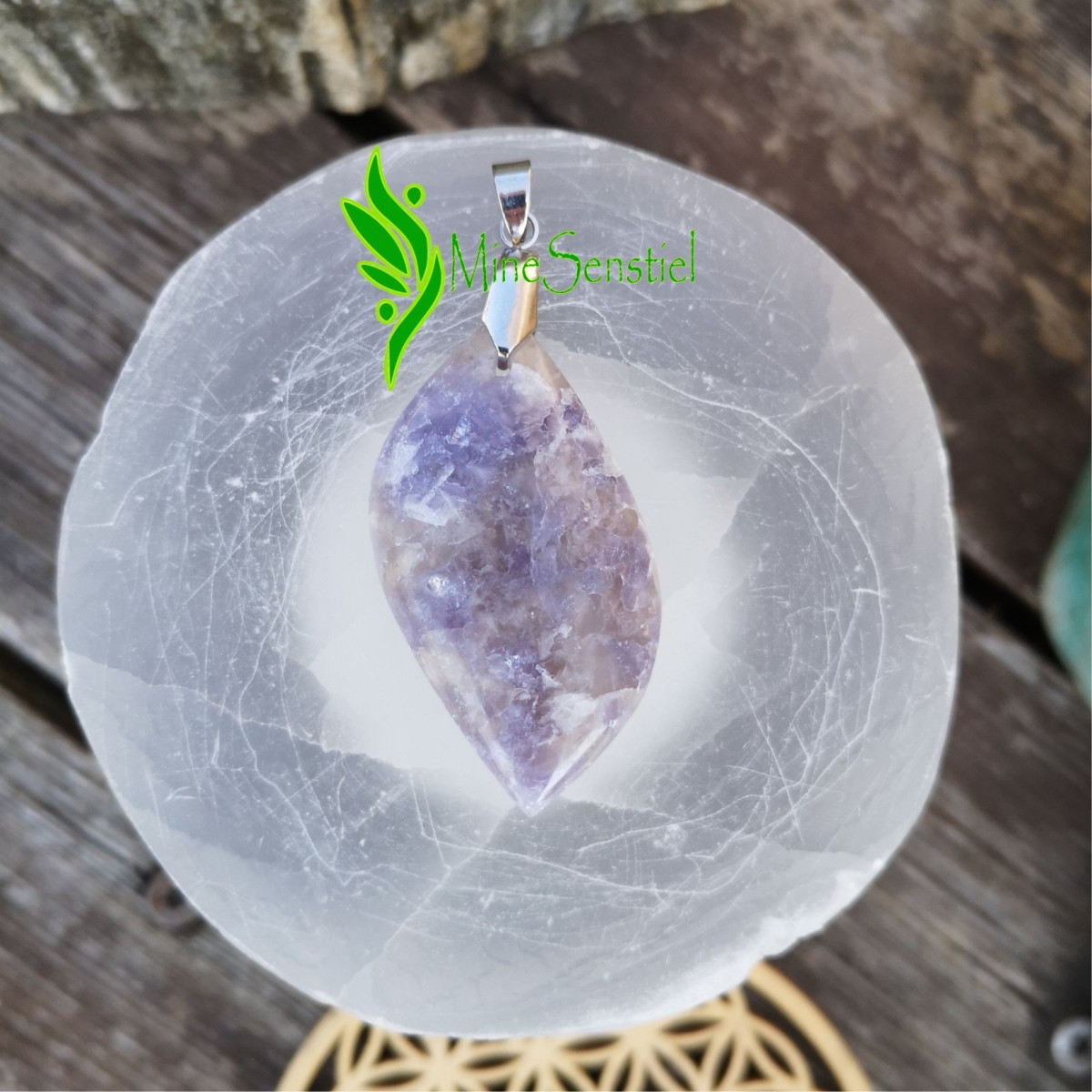 Pendentif lépidolite
