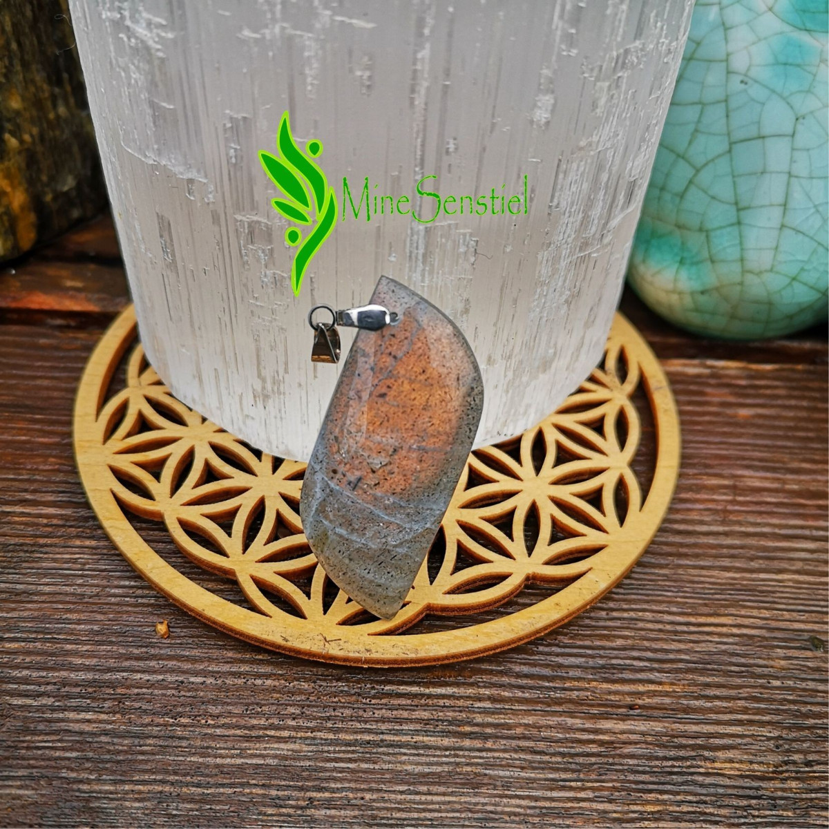 Pendentif labradorite doré