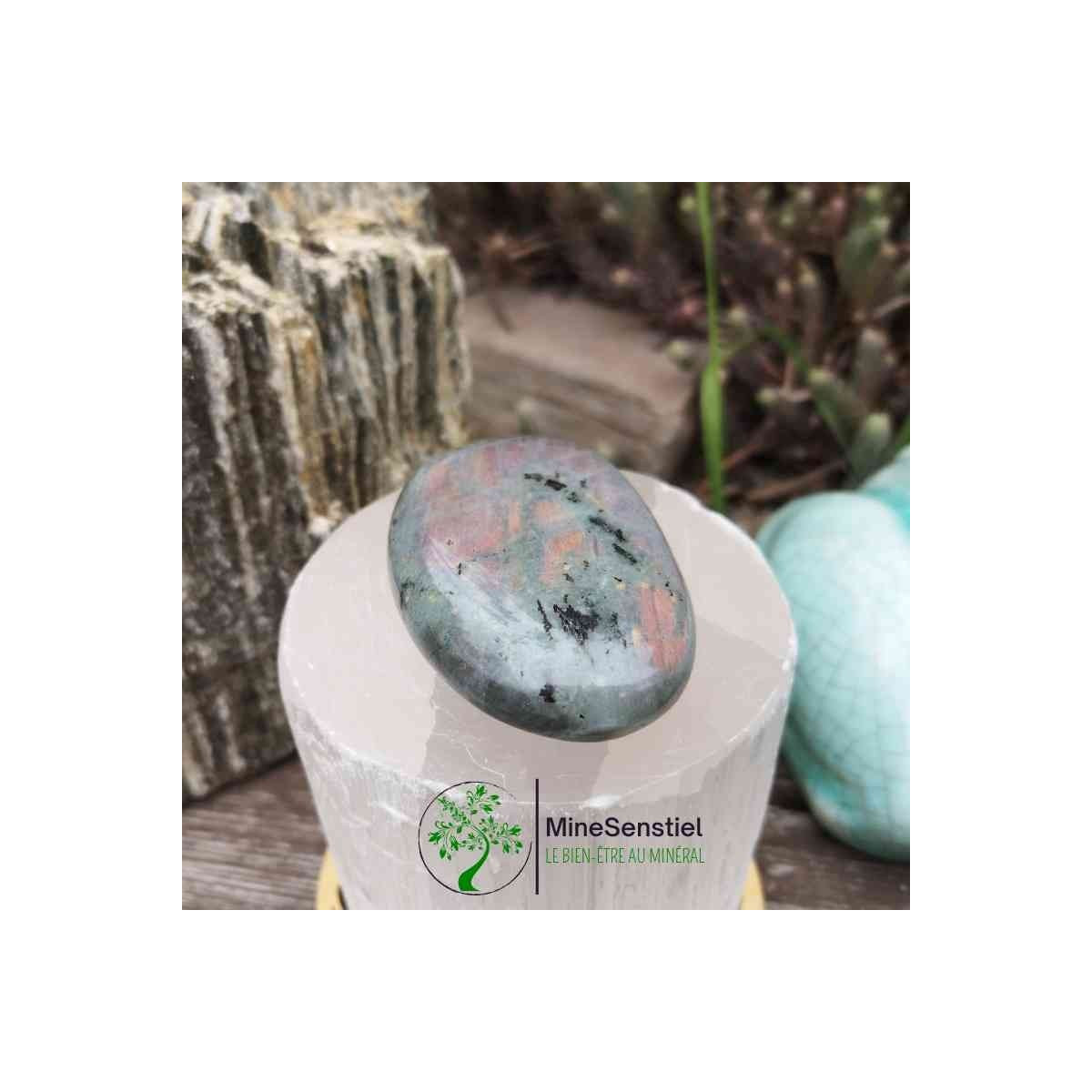 Galet labradorite sunset