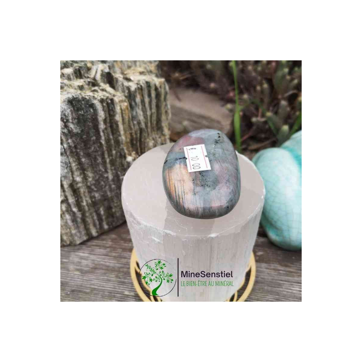 Galet labradorite violet rose