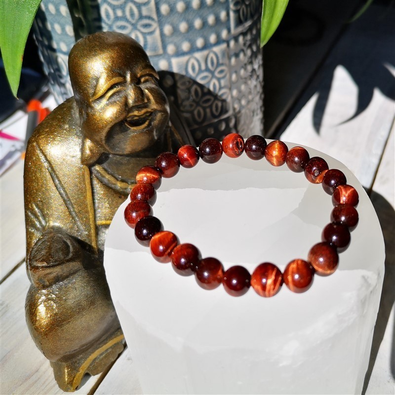 bracelet oeil de taureau 8mm sélénite et bouddha