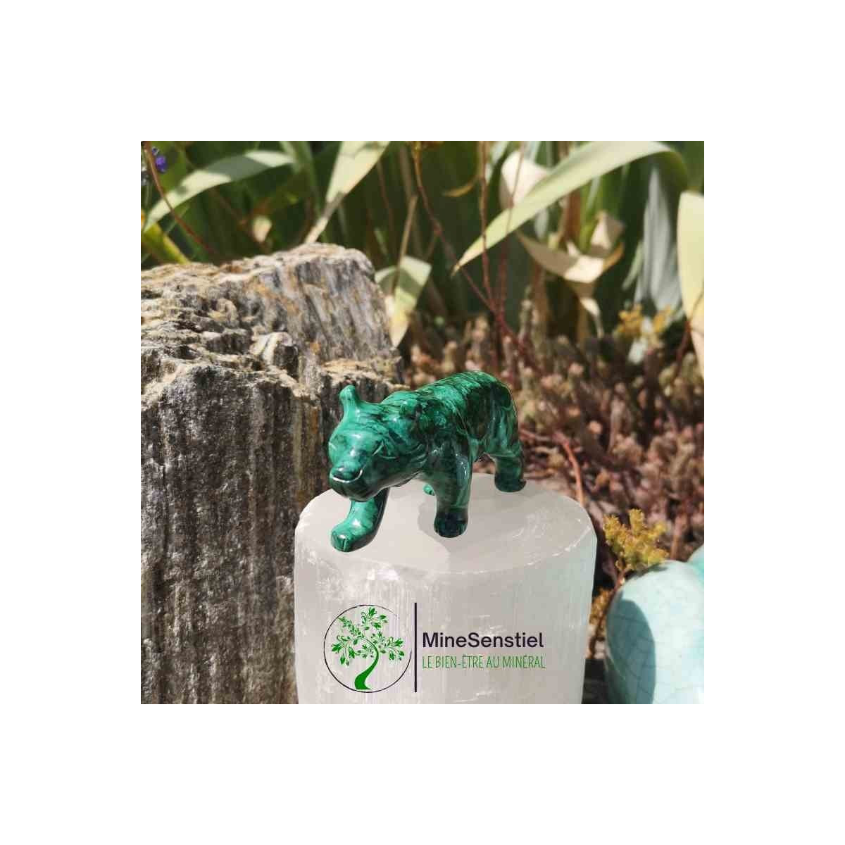 Tigre en pierre malachite