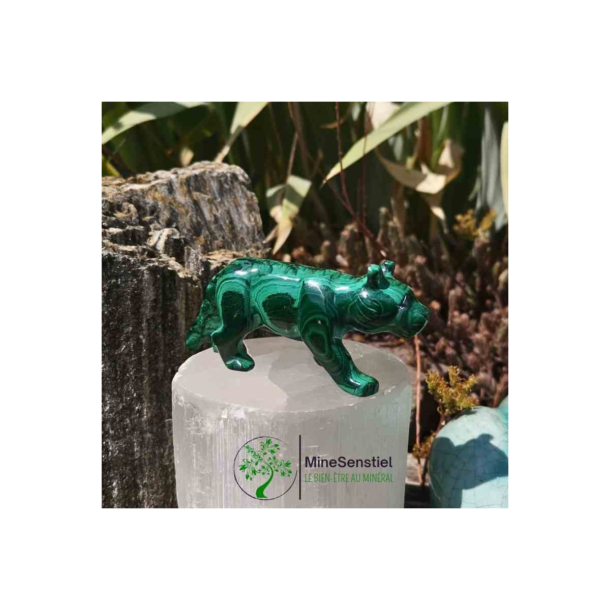Tigre en pierre malachite