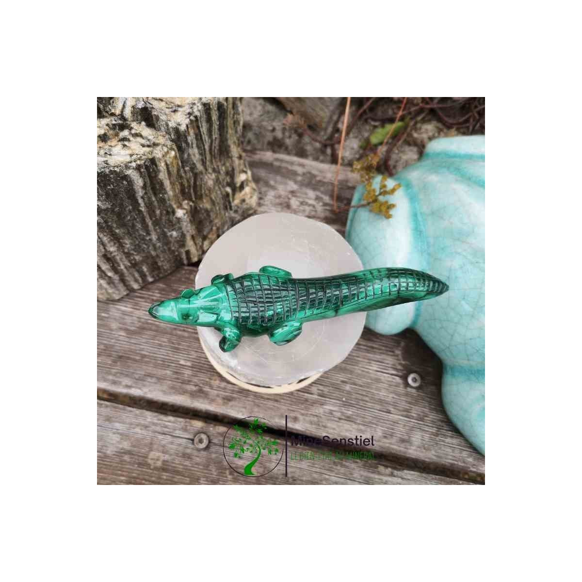 Crocodile en pierre malachite