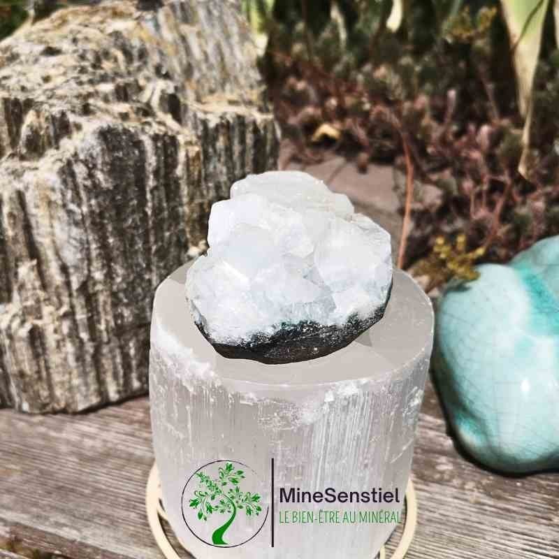 Druse Apophyllite | Minesenstiel