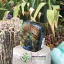 Labradorite multicolore forme à poser